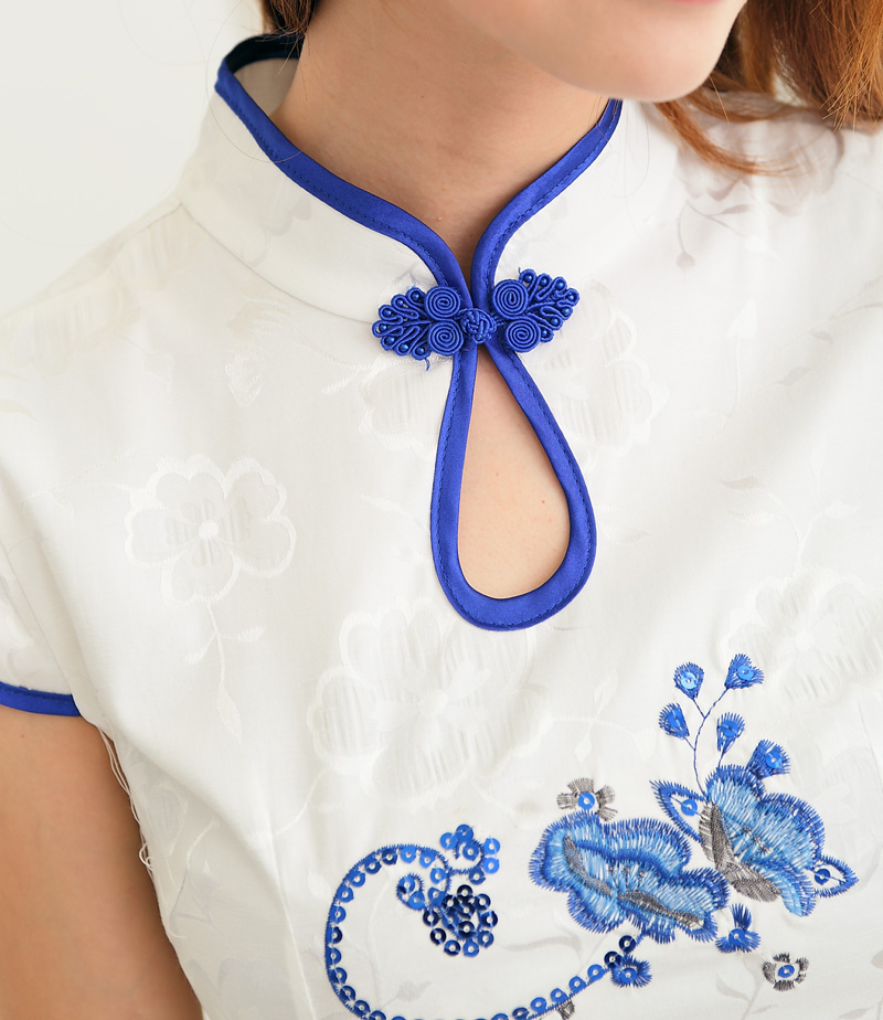 华人传统服饰绣花旗袍